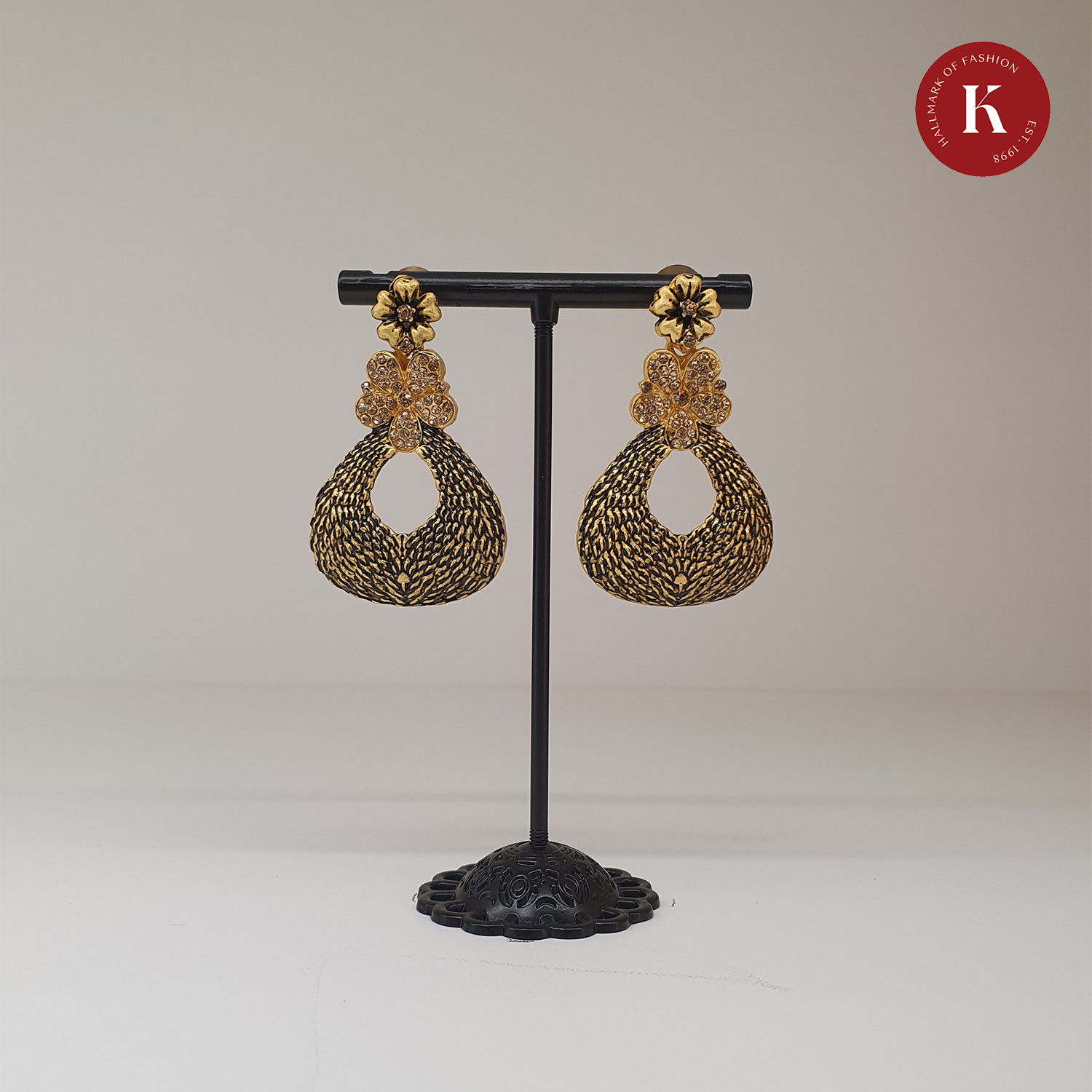 Earings_4 Gold & Black Hanging Earring - Image 1