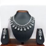 Silver A.D Necklace Set