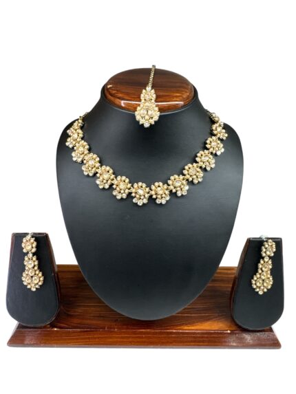 Gold Stone with Small Pearl Necklace Set
