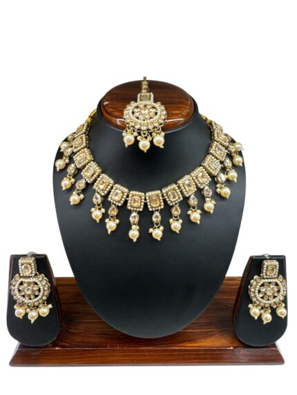 Gold Pearl with Stone Necklace Set