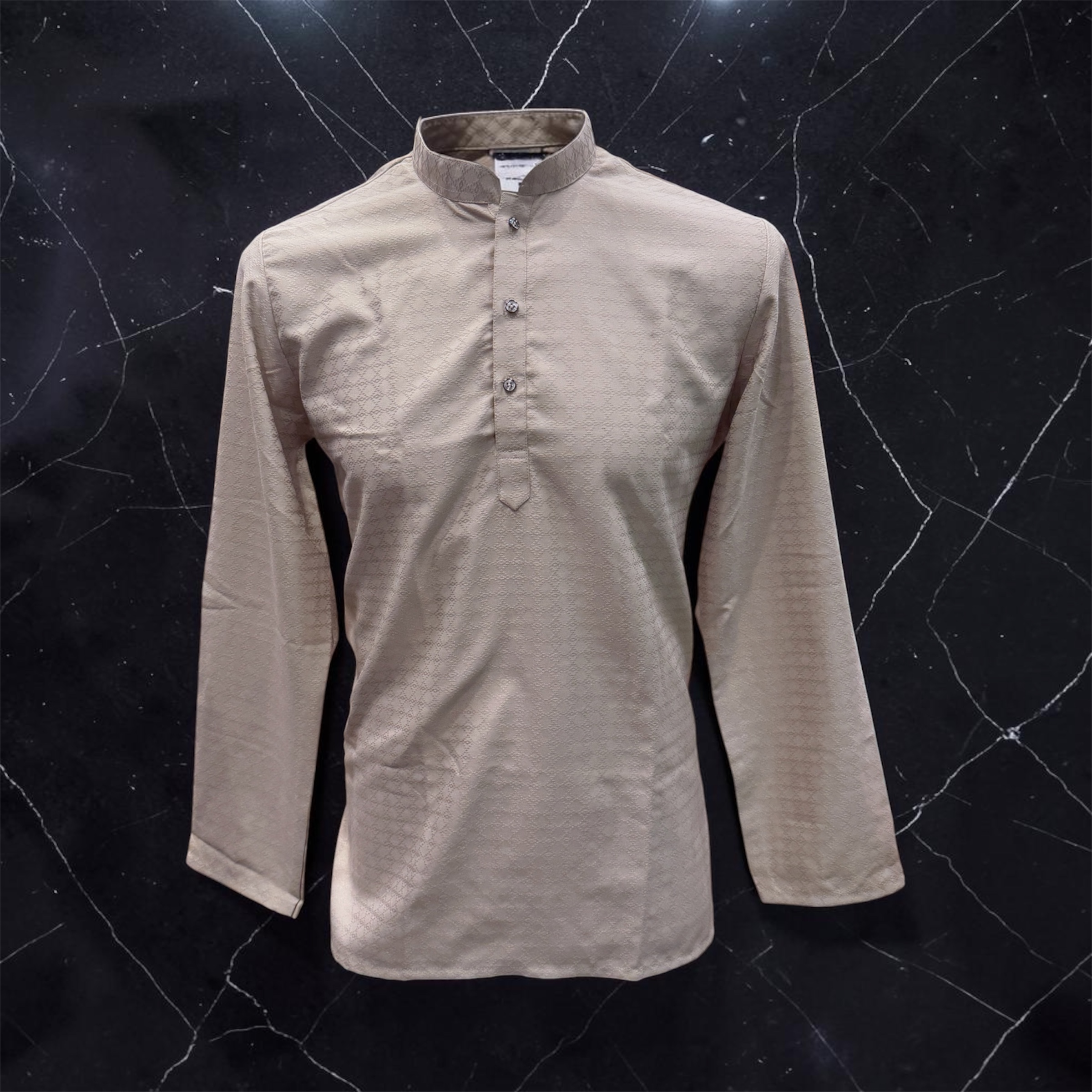 81392-5 Men's Short Kurta - Image 1